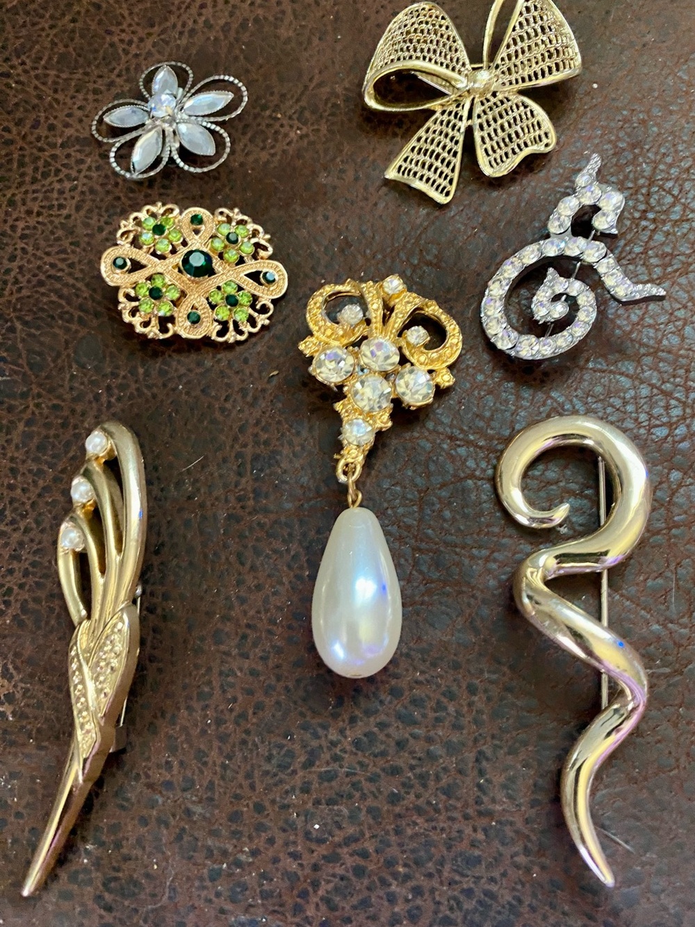 7 Vintage-Inspired Gold Tone and Silver Tone, Faux Pearl Drop Brooch